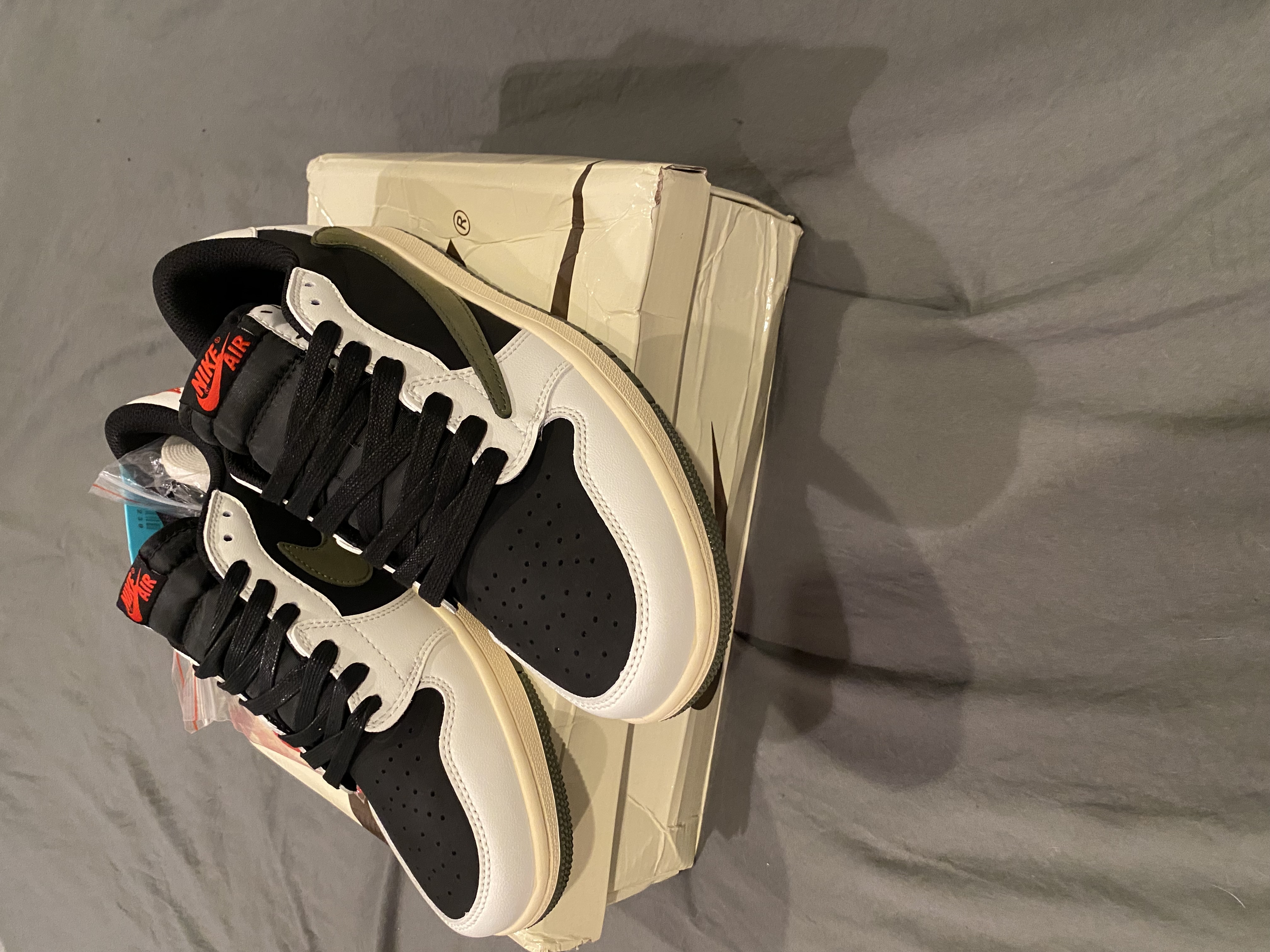 Special offer Batch Travis Scott x Air Jordan 1 Low OG Olive DZ4137-106 review Fett 06