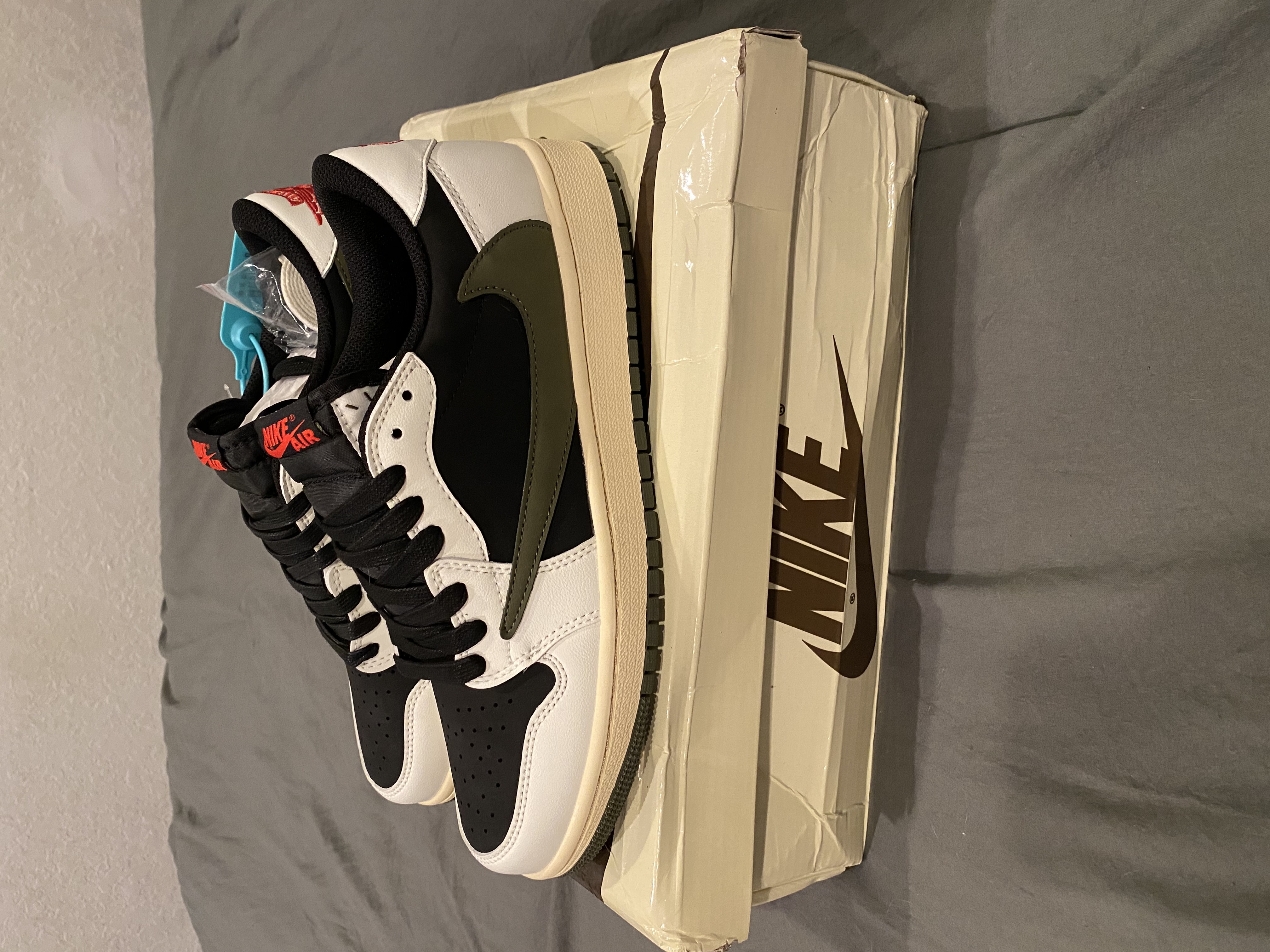 Special offer Batch Travis Scott x Air Jordan 1 Low OG Olive DZ4137-106 review Fett 07