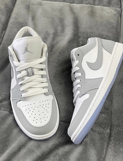 Special offer Batch Air Jordan 1 Low Wolf Grey DC0774-105 review 