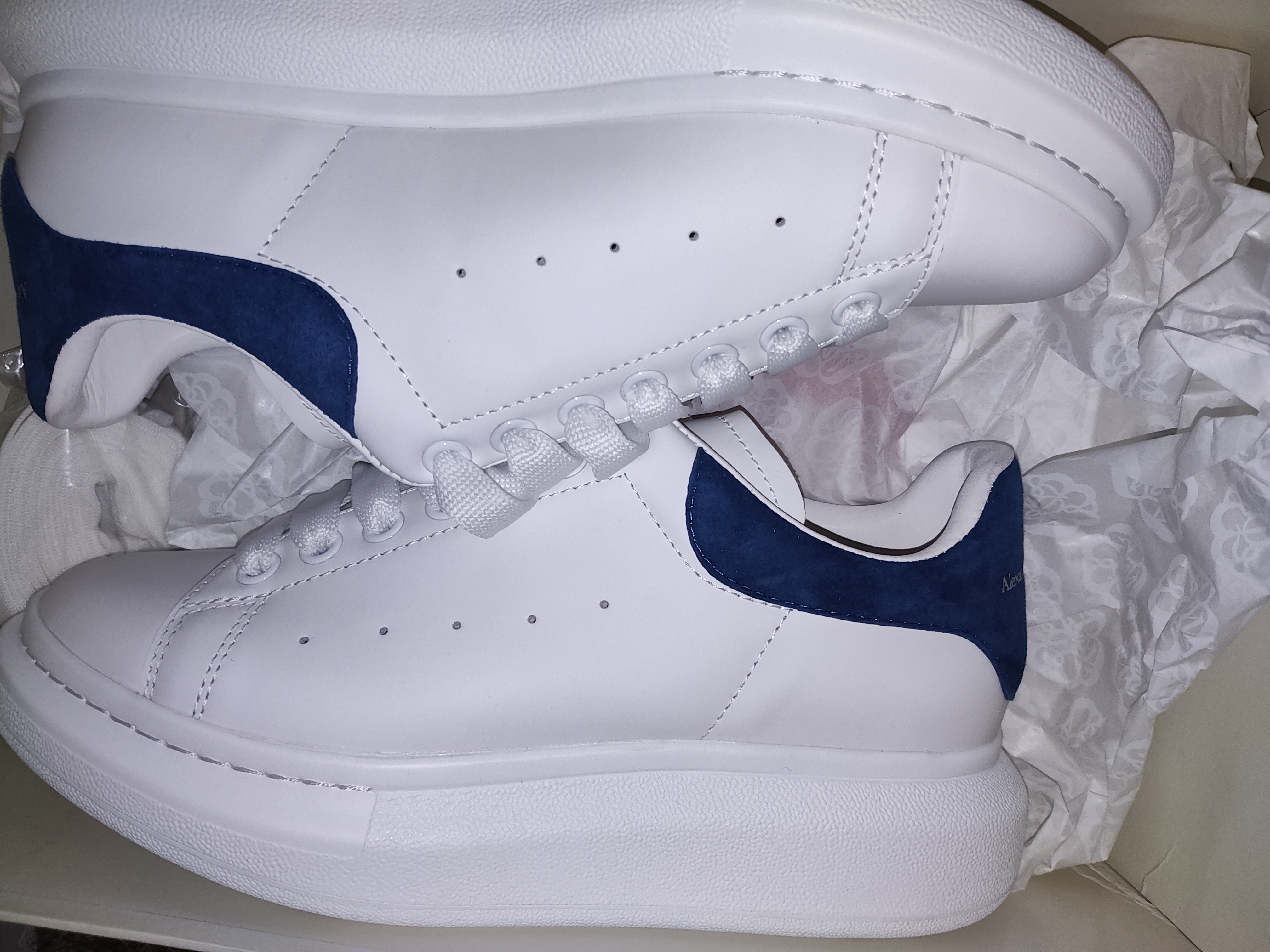 PK God Batch Alexander McQueen Sneaker Deep Dlue Velvet review The joker 01