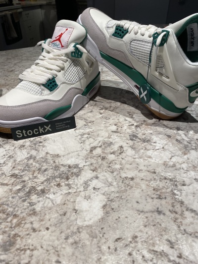 Special offer Batch Nike SB x Air Jordan 4 Pine Green DR5415-103  review Étienne 00