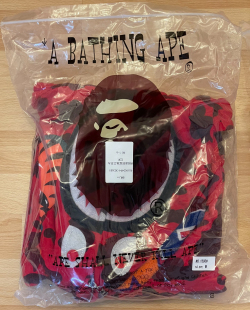 BAPE Color Camo Shark Zip Hoodie Red 4580793322511 review Daga 01