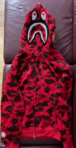 BAPE Color Camo Shark Zip Hoodie Red 4580793322511 review Daga 02