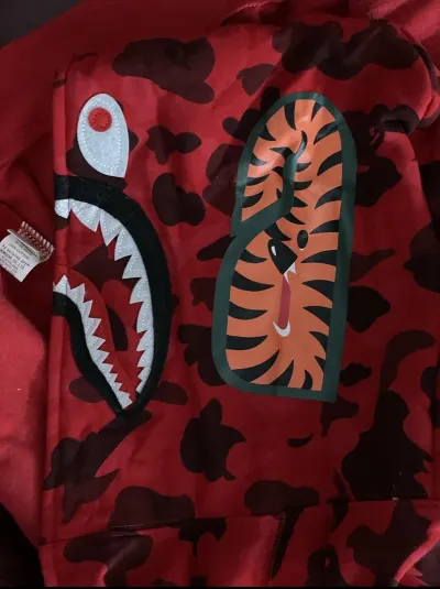 BAPE Color Camo Shark Zip Hoodie Red 4580793322511 review Daga 06