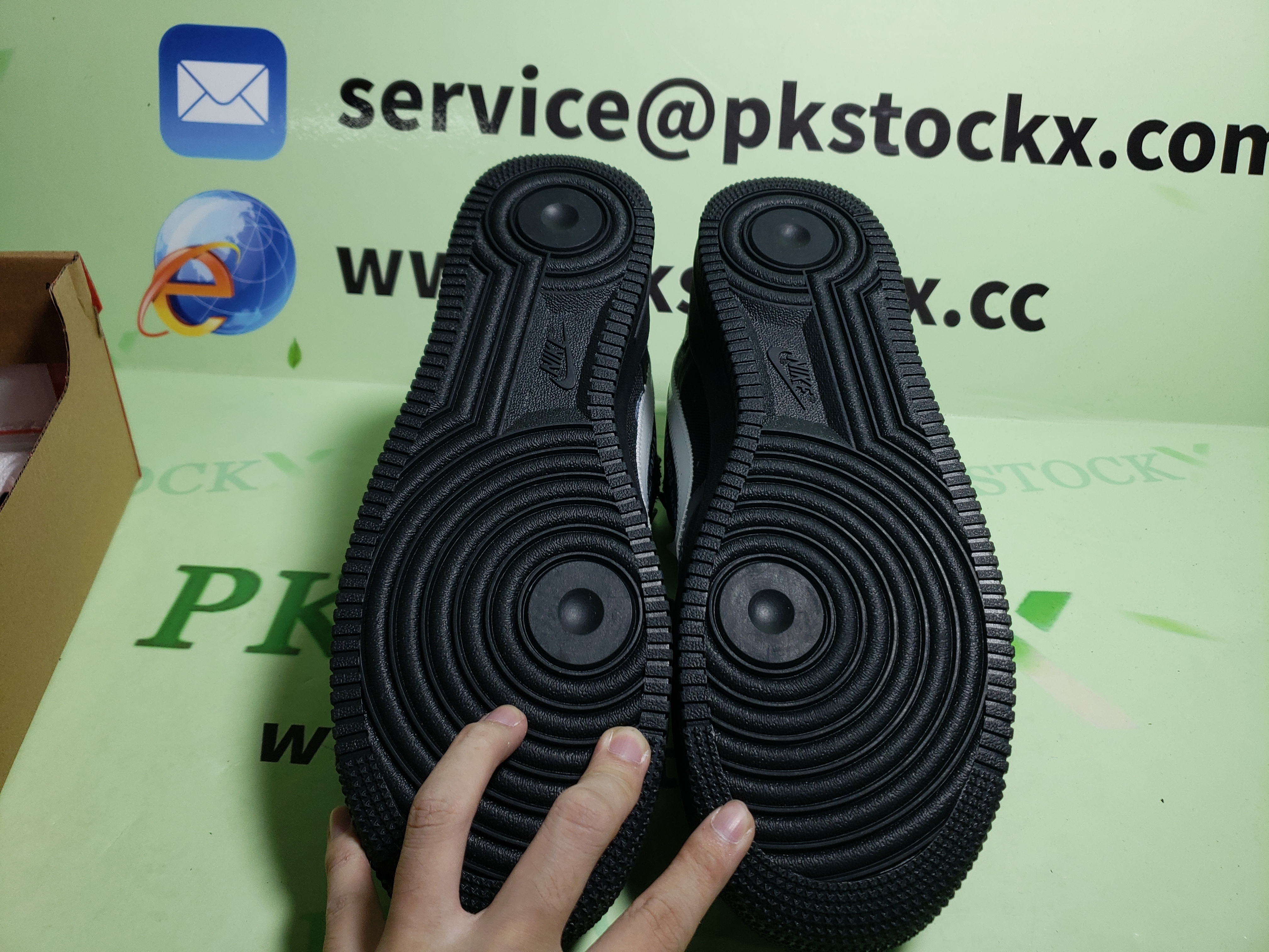 PK God Batch Nike Air Force 1 '07 Virgil x MoMA (With Socks) AV5210-001 review V*** 04