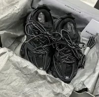 Balenciaga Track Black 555032 W1GB7 1000 (LED) review 0