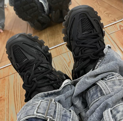 Balenciaga Track Black 555032 W1GB7 1000 (LED) review C*** 01