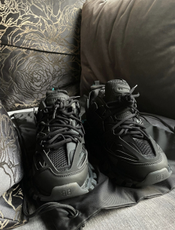 Balenciaga Track Black 555032 W1GB7 1000 (LED) review E*** 01