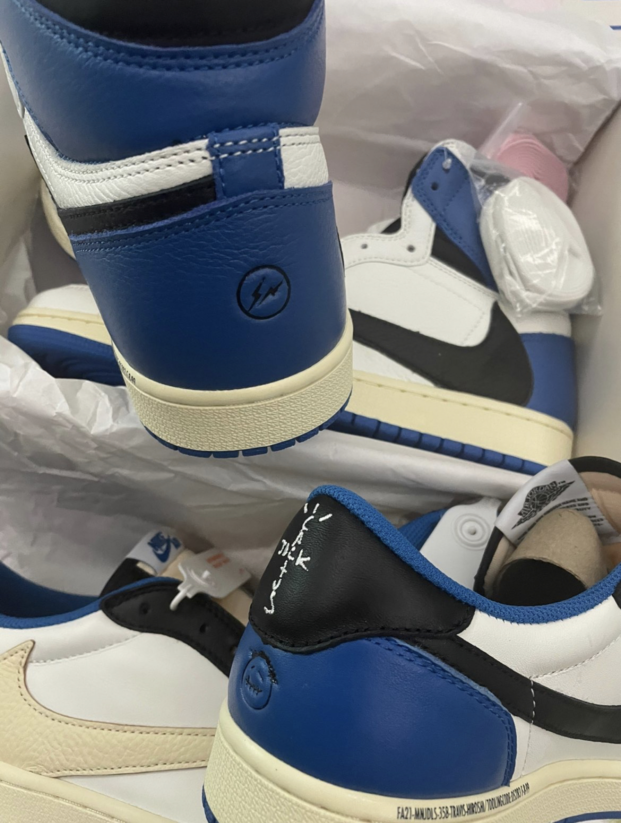 PK God Batch Air Jordan 1 Retro High OG SP Fragment x Travis Scott DH3227-105 review J*** 01