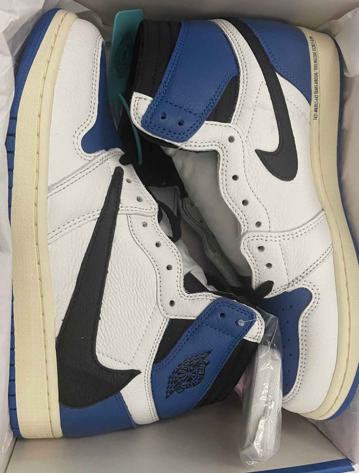 PK God Batch Air Jordan 1 Retro High OG SP Fragment x Travis Scott DH3227-105 review J*** 02