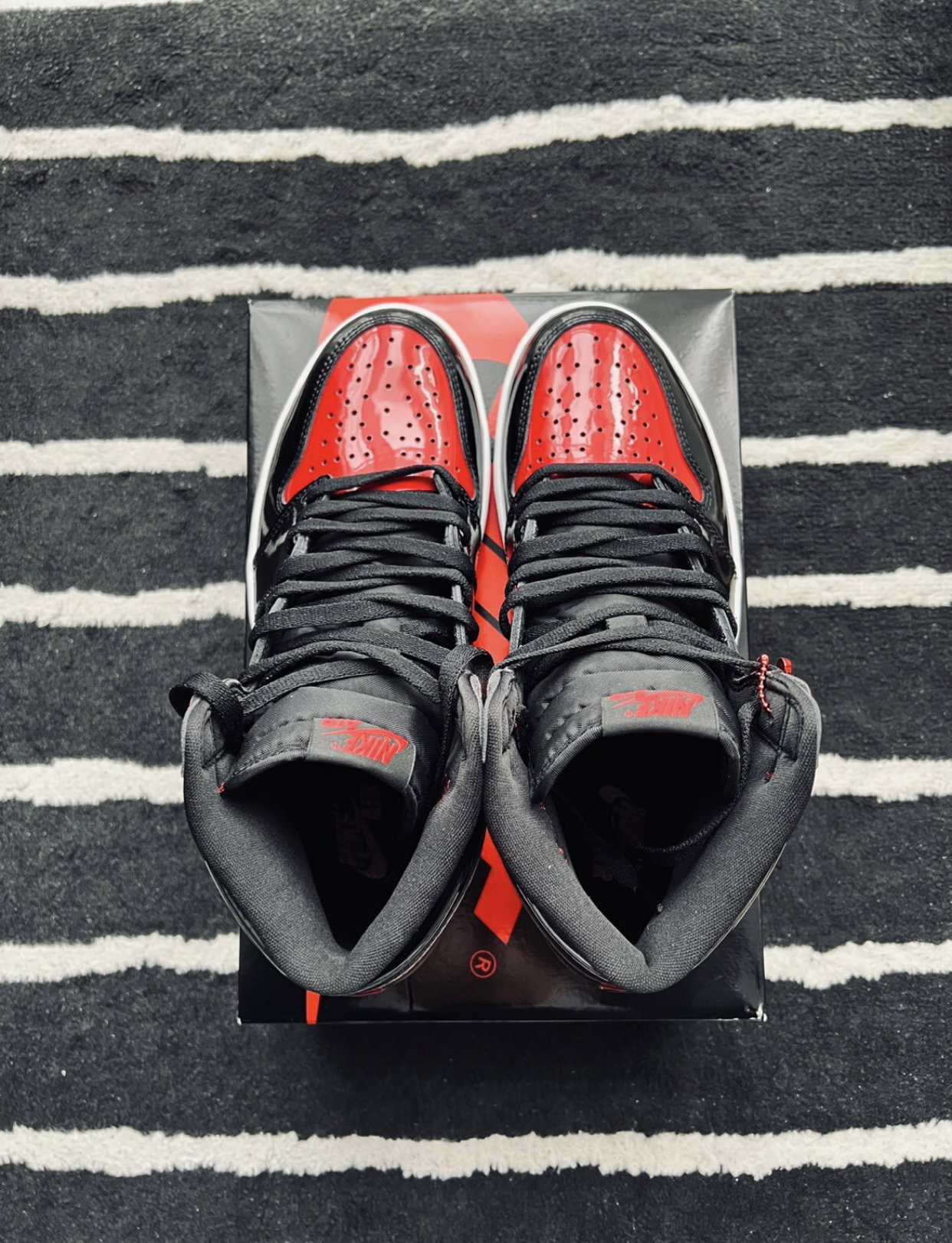 PK God Batch Air Jordan 1 High OG Bred Patent 555088-063 review V*** 01