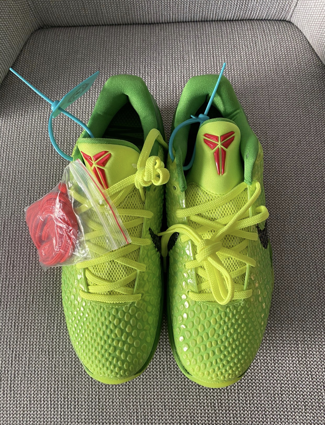 Nike Kobe 6 Protro Grinch CW2190-300 review S*** 01