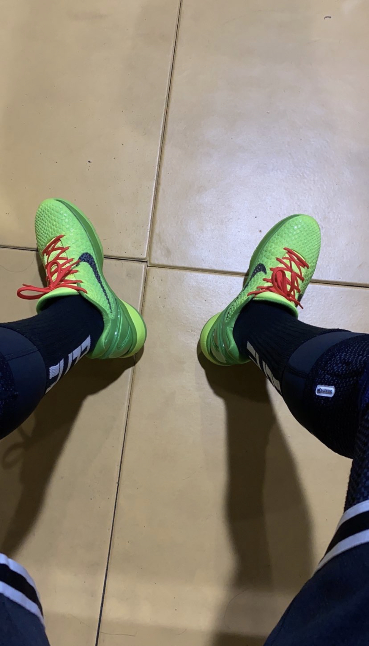 Nike Kobe 6 Protro Grinch CW2190-300 review L*** 02