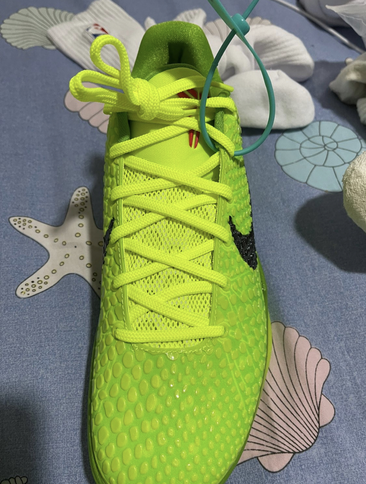 Nike Kobe 6 Protro Grinch CW2190-300 review N*** 02