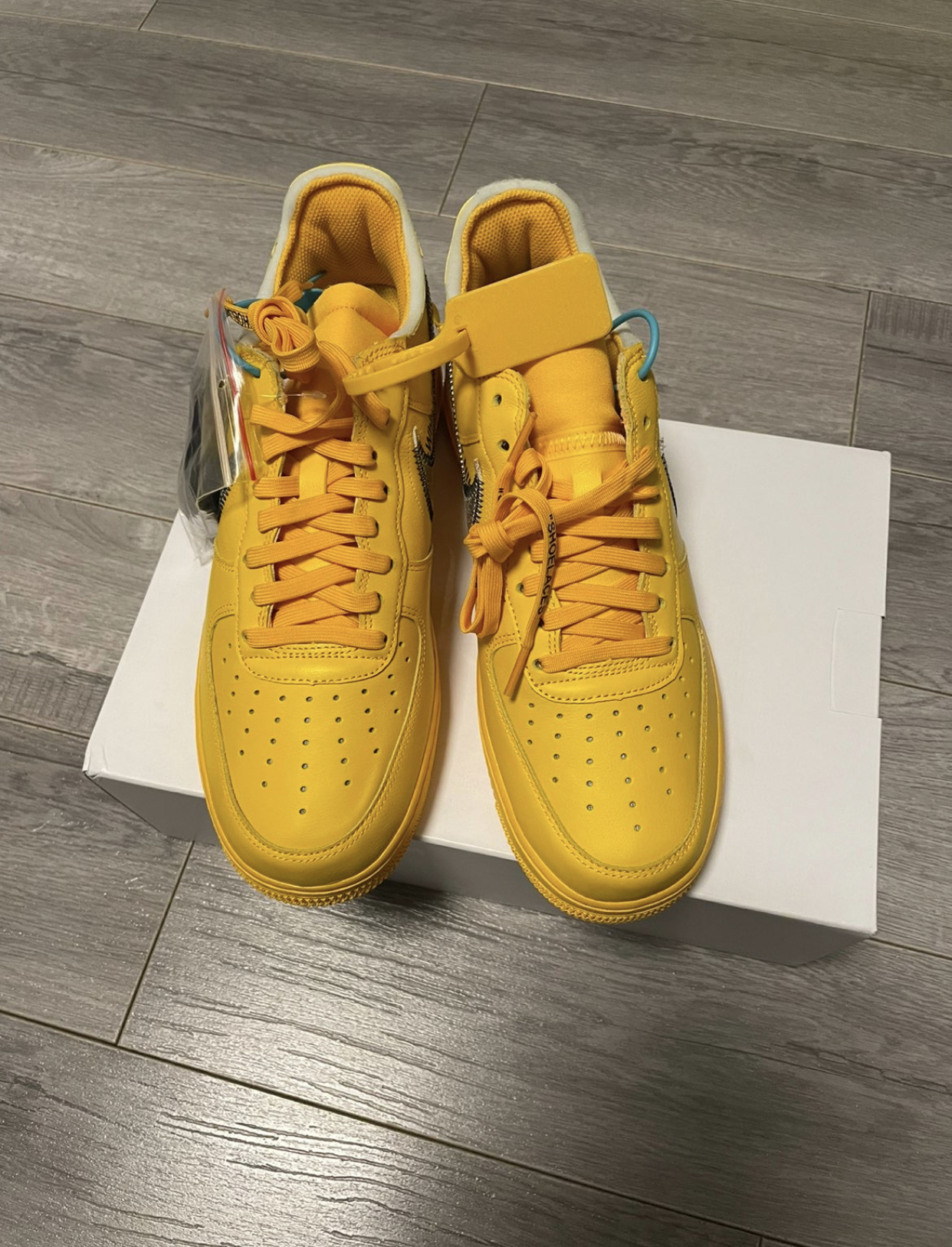 PK God Batch Nike Air Force 1 Low OFF-WHITE University Gold Metallic Silver DD1876-700 review T*** 01