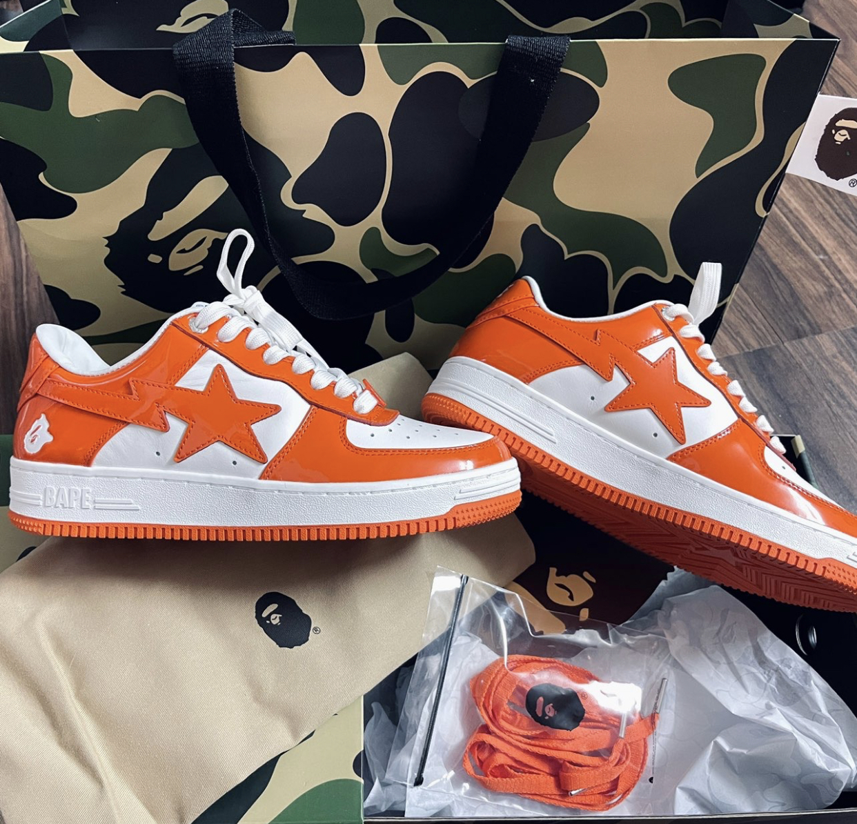 A Bathing Ape Bape Sta Low White Orange 1H70-191-001 review T***