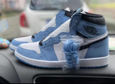 PK God Batch Air Jordan 1 Retro High White University Blue 555088-134 review K***