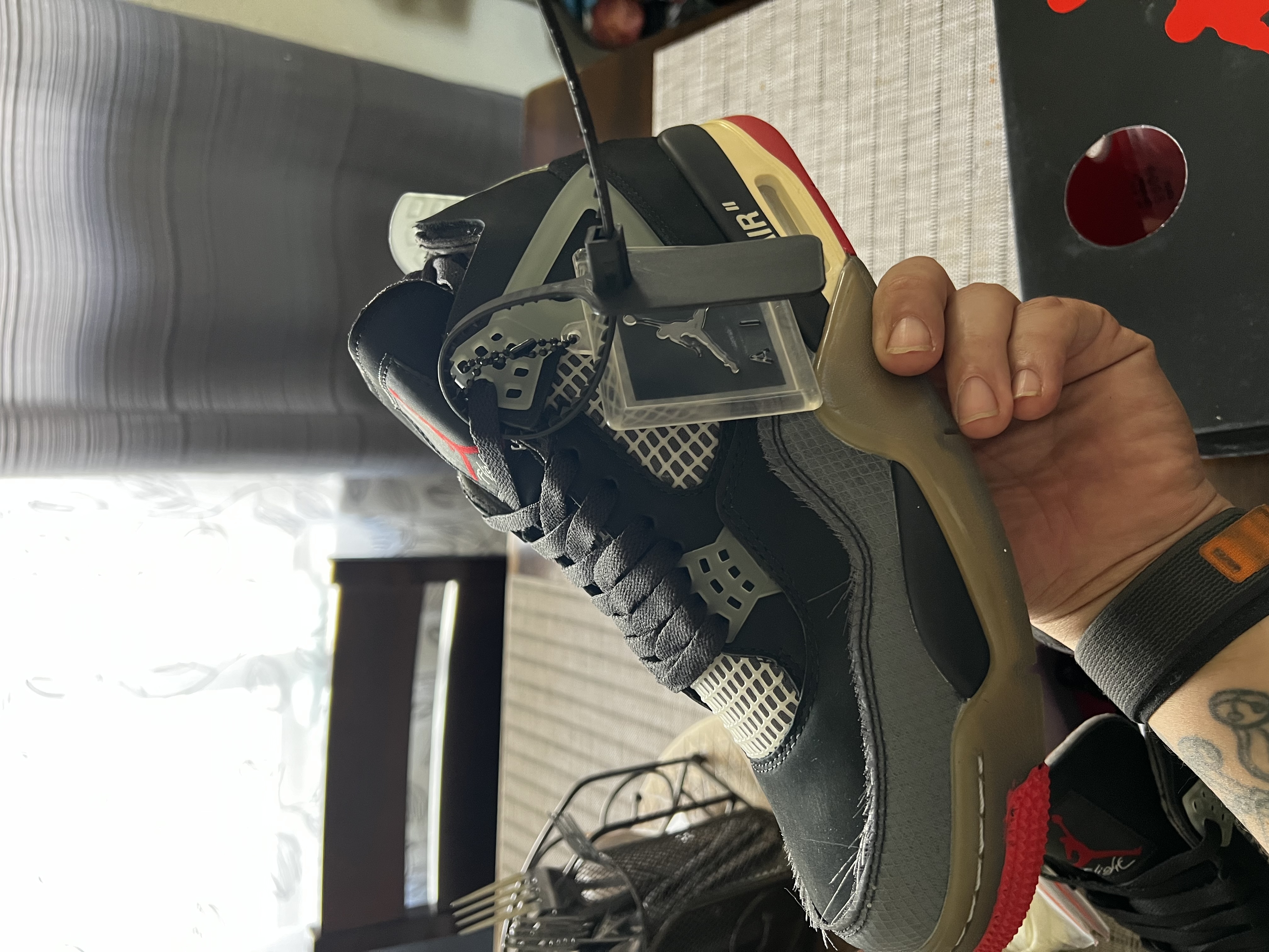PK God Batch OFF White x Air Jordan 4 Bred CV9388-001 review Fher 06
