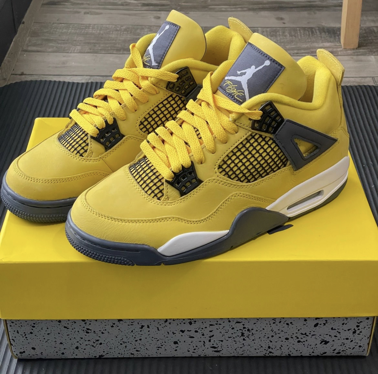 PK God Batch Air Jordan 4 Lightning CT8527-700  review T*** 01