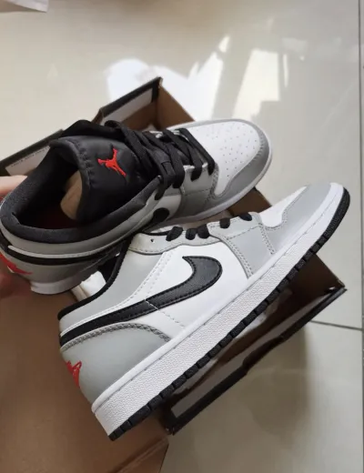 Special offer Batch Air Jordan 1 Low Light Smoke Grey 553558-030 review N*** 01