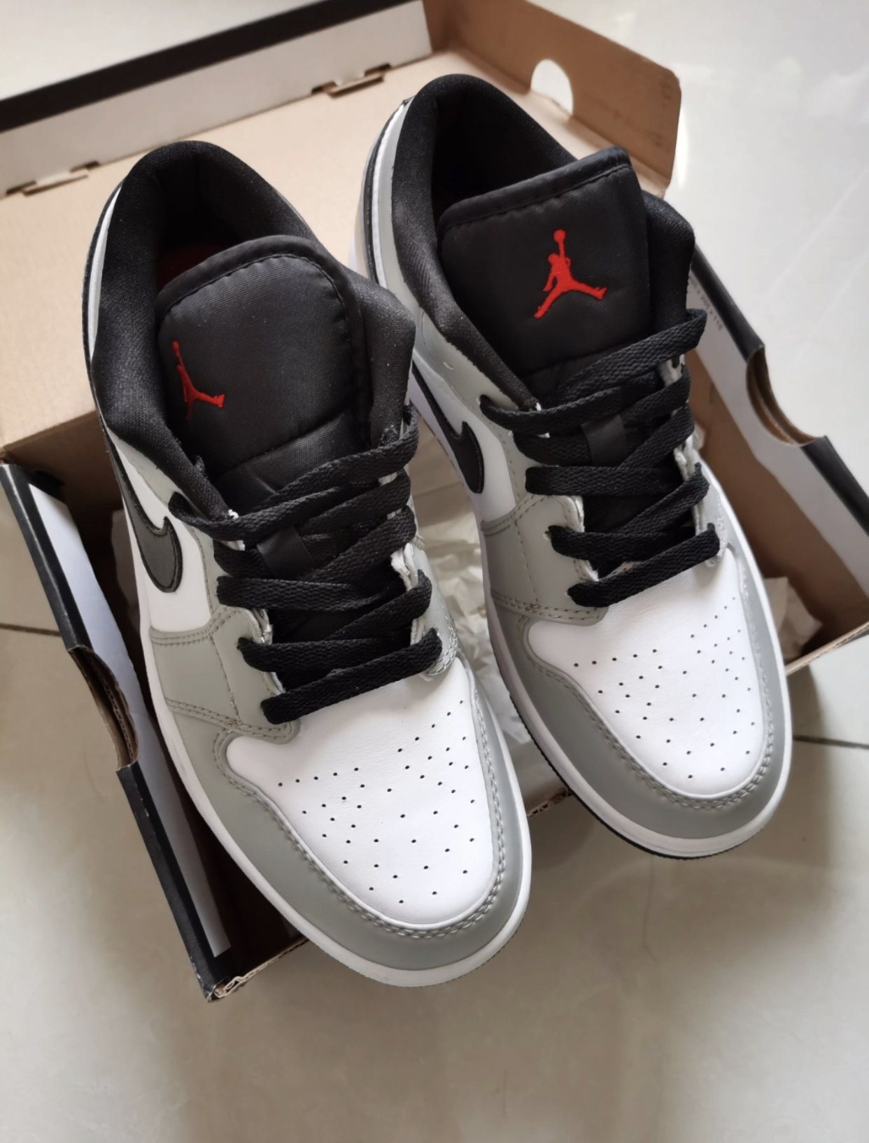 Special offer Batch Air Jordan 1 Low Light Smoke Grey 553558-030 review N*** 03