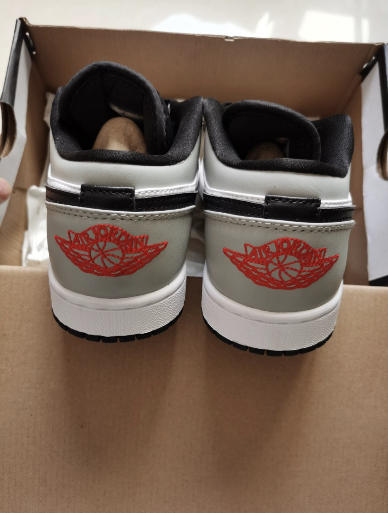 Special offer Batch Air Jordan 1 Low Light Smoke Grey 553558-030 review N*** 04