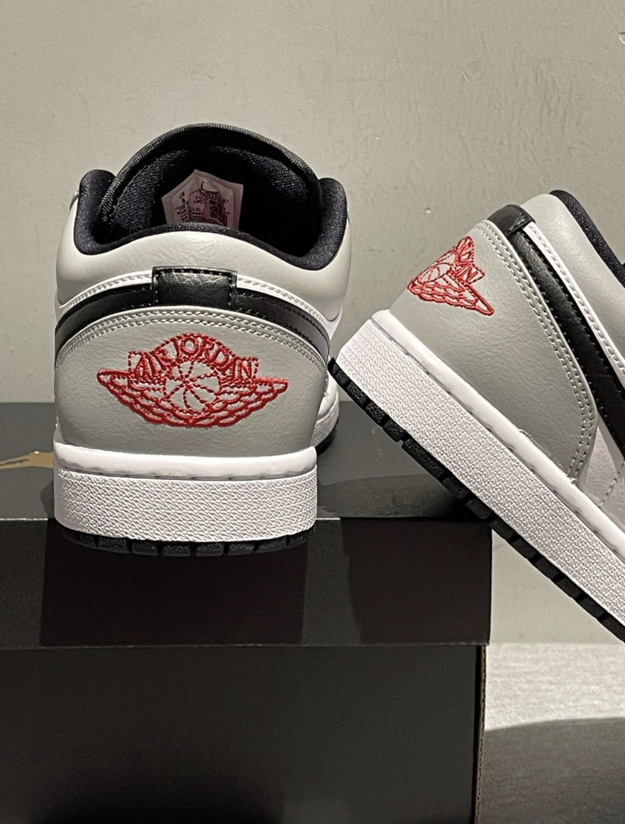 Special offer Batch Air Jordan 1 Low Light Smoke Grey 553558-030 review K*** 04