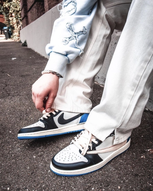PK God Batch Travis Scott x Fragment Design x Air Jordan 1 Low DM7866-140 review 