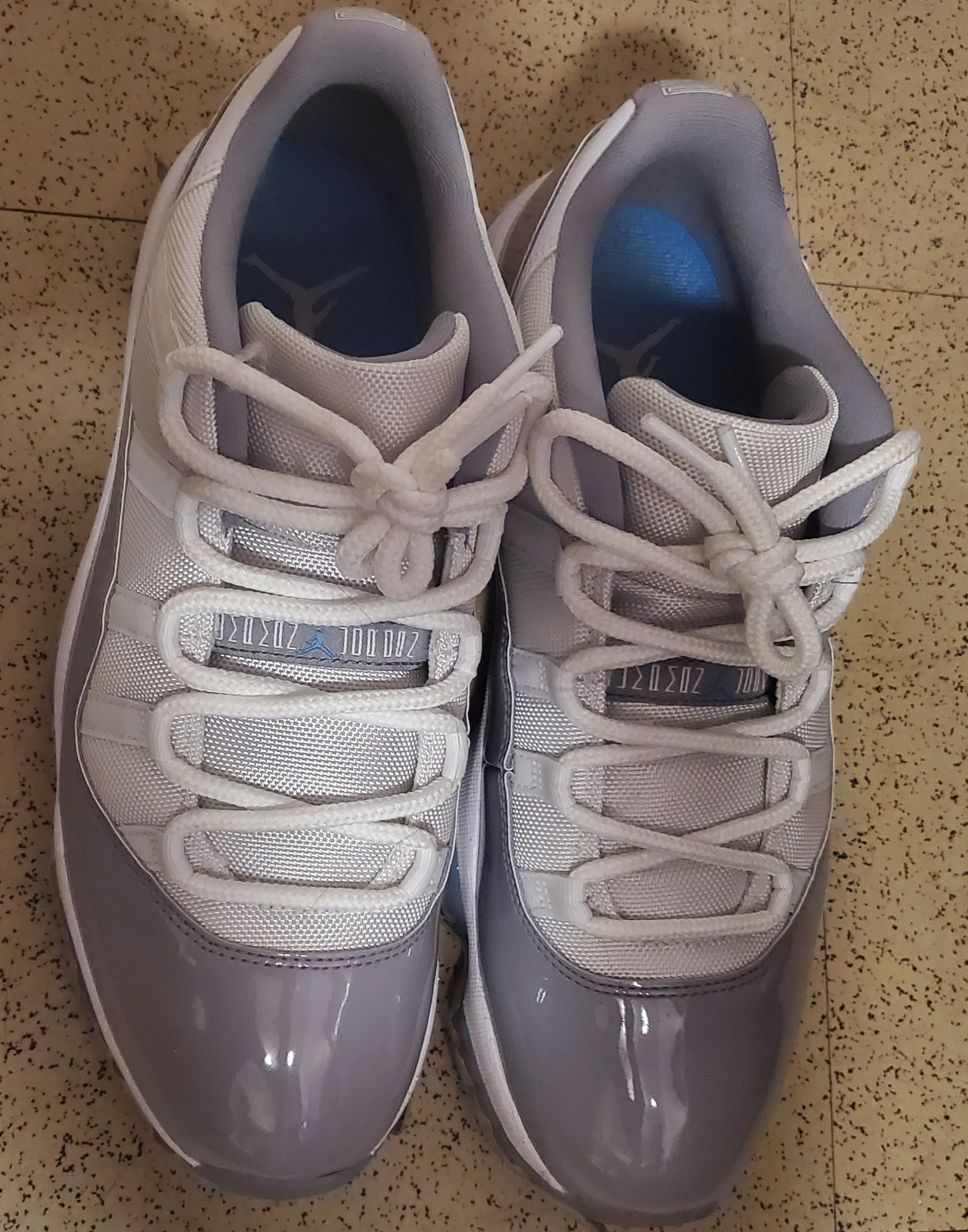 PK God Air Jordan 11 Retro Low Cement Grey  AV2187-140 review SG 02