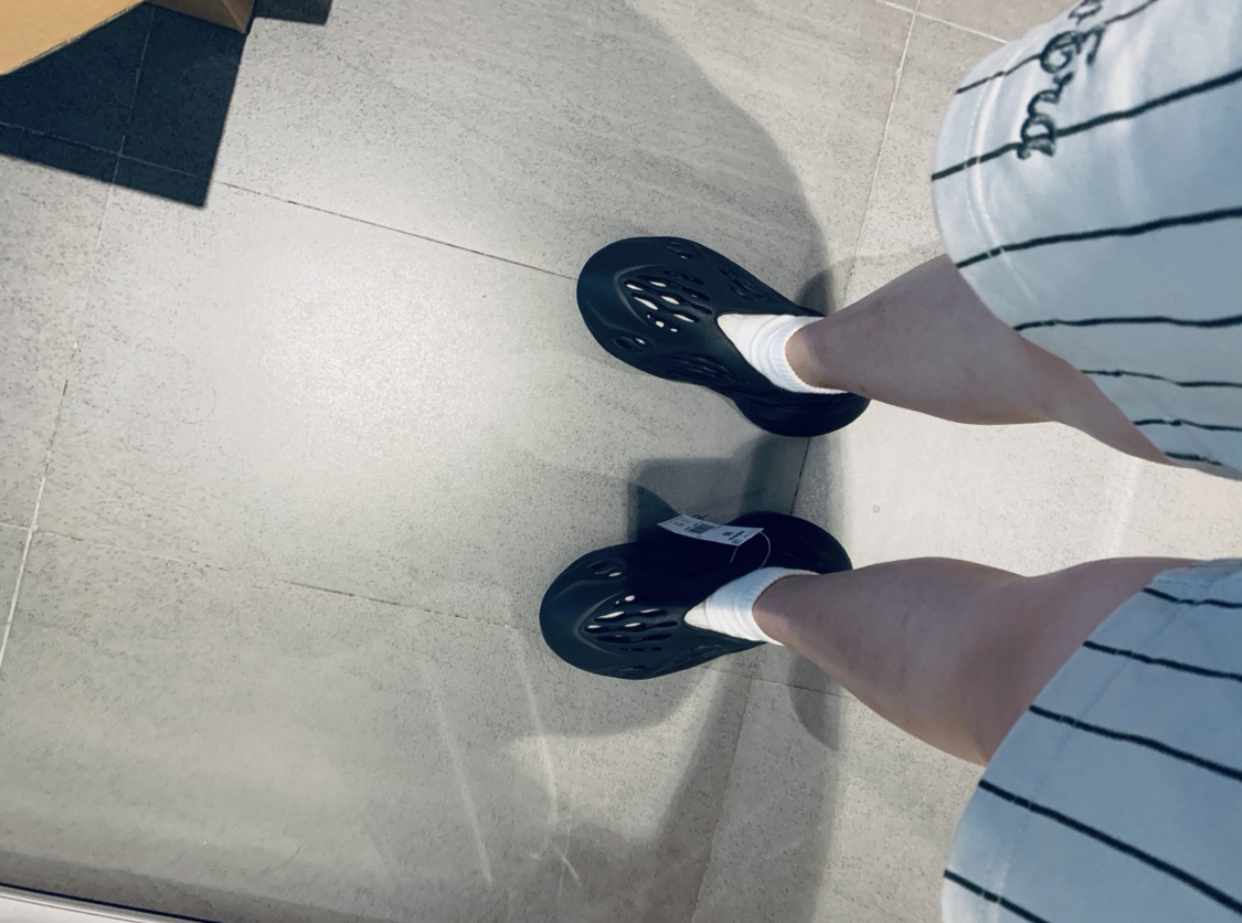 PK God batch adidas originals Yeezy Foam Runner Onyx HP8739 review J*** 01