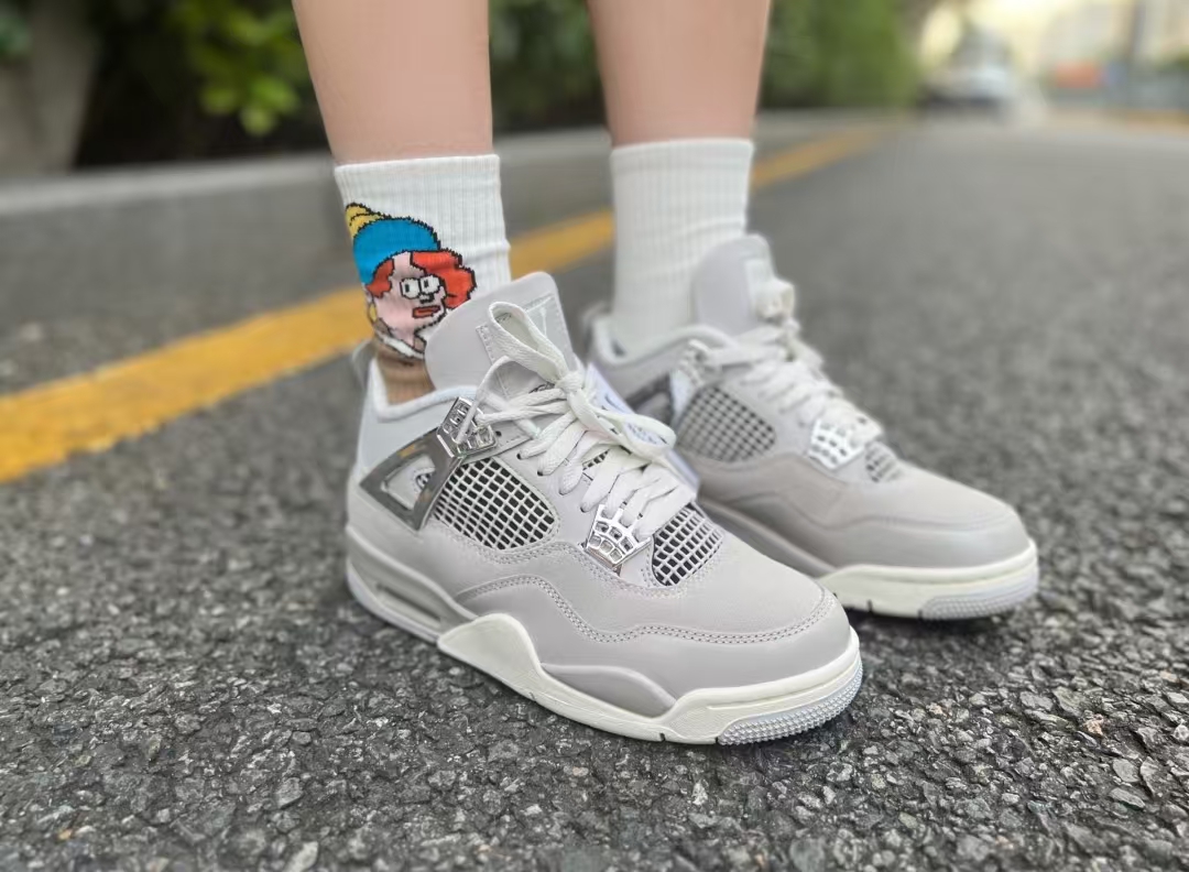 Special offer Batch Air Jordan 4 WMNS Frozen Moments AQ9129-001 review A*** 01