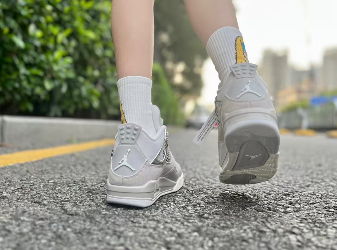 Special offer Batch Air Jordan 4 WMNS Frozen Moments AQ9129-001 review A*** 02