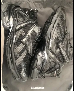 PK God Batch Balenciaga Runner Black review B***
