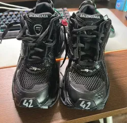 PK God Batch Balenciaga Runner Black review L*** 01