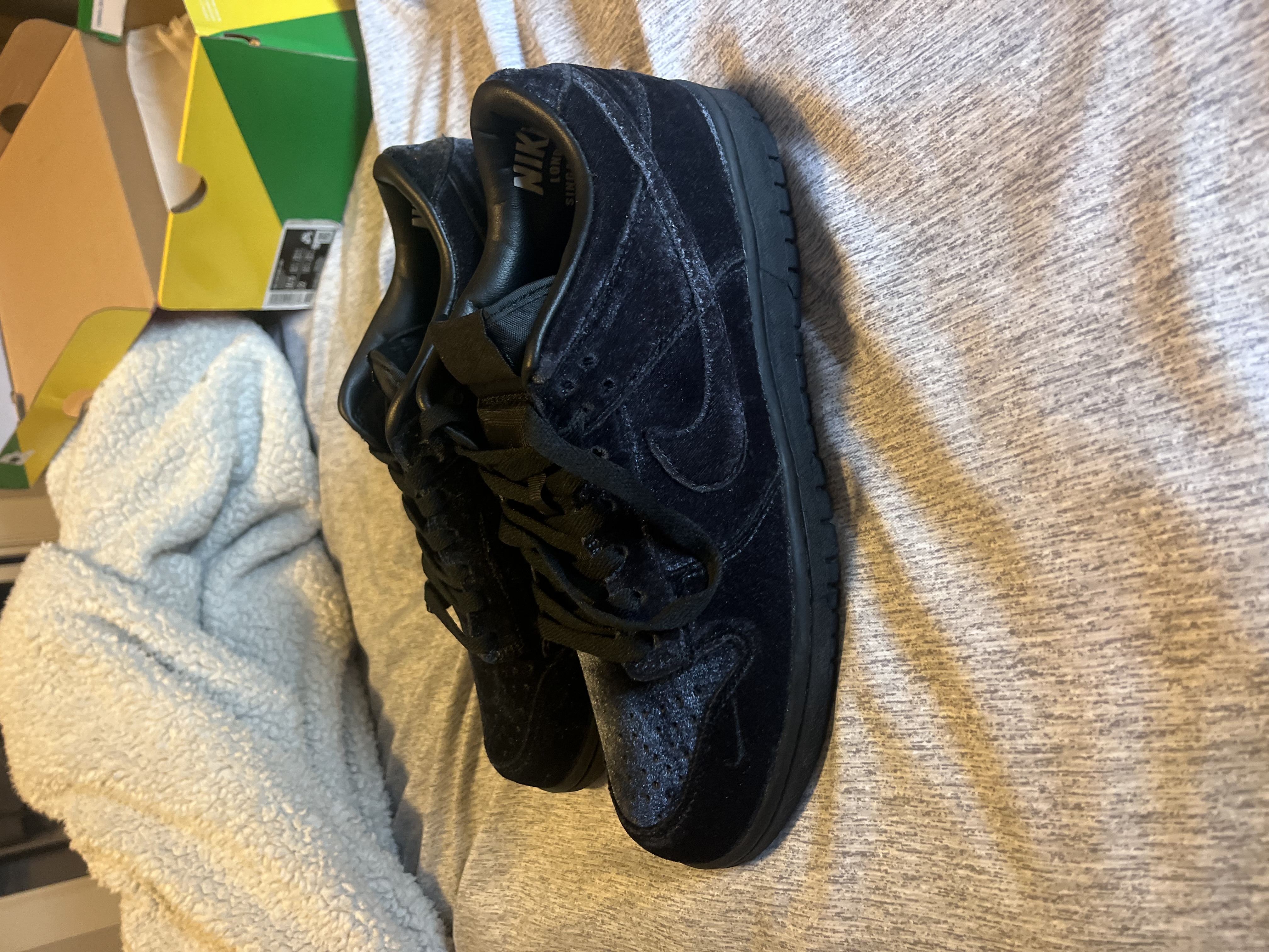 PK God Batch Nike Dunk Low Dover Street Market Triple Black Velvet DH2686-002 review 1