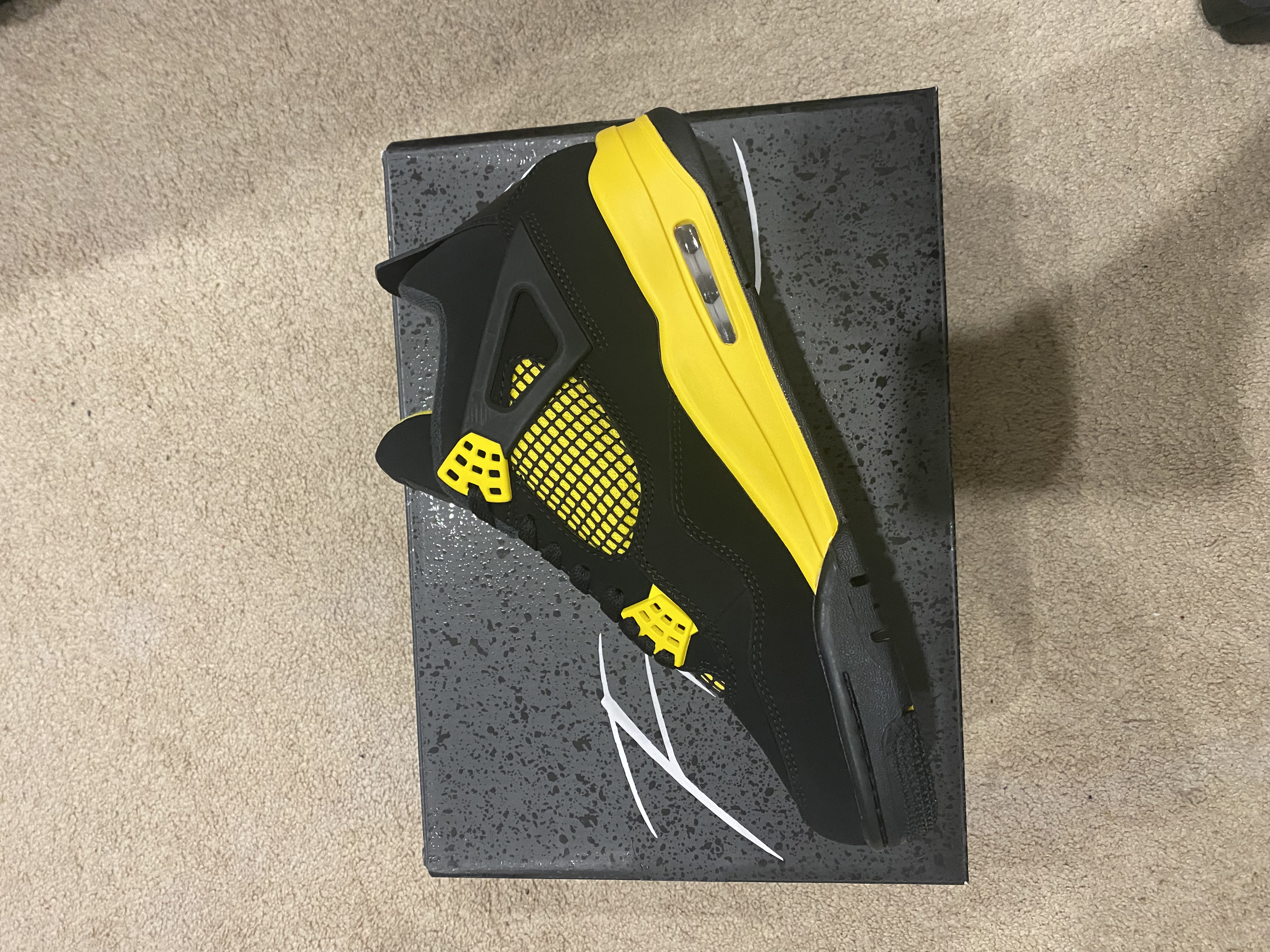 Special offer Batch Air Jordan 4 Thunder DH6927-017 review Sneakergng32 05