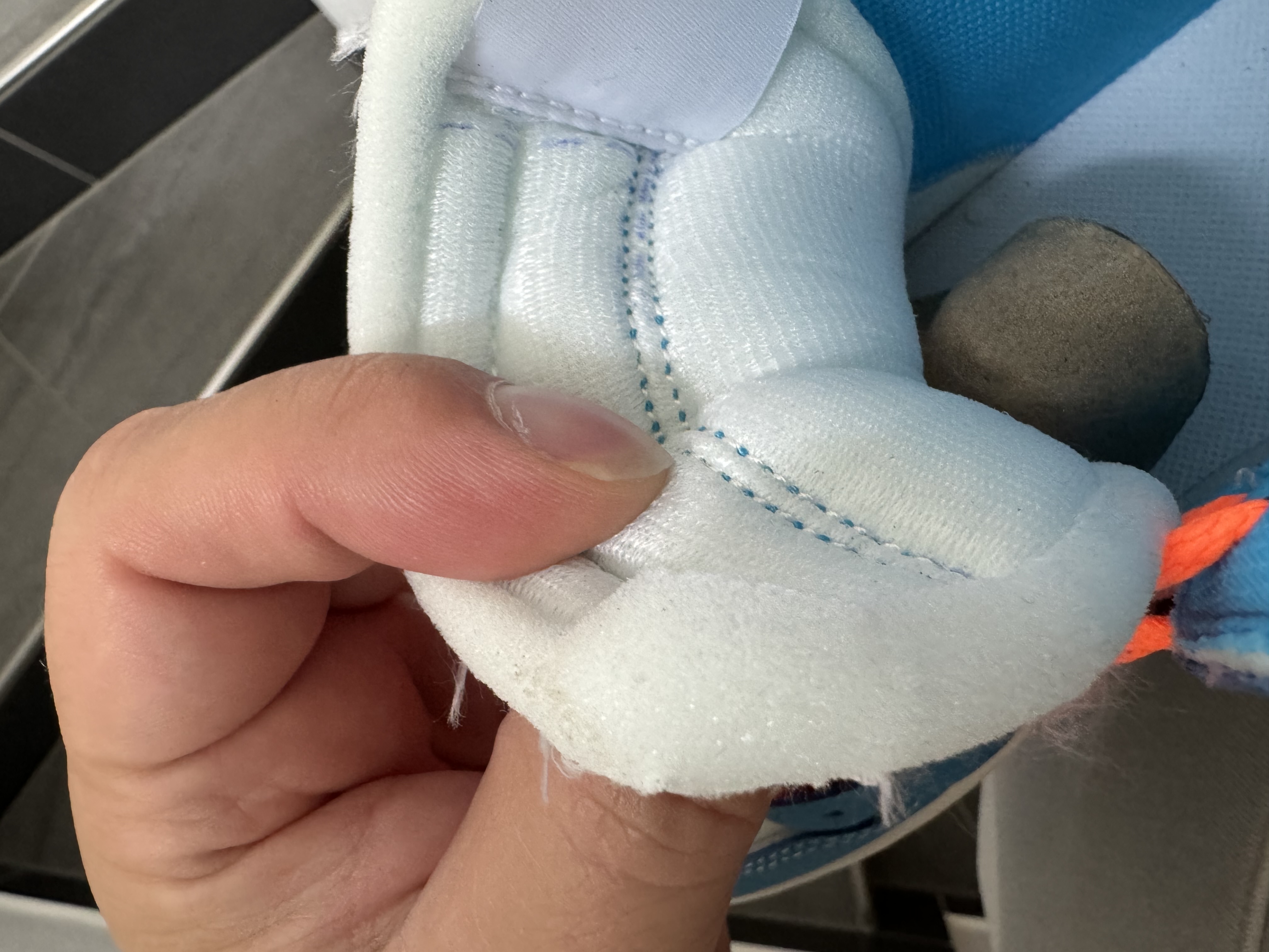 PK God Batch Air Jordan 1 Retro High Off-White University Blue AQ0818-148 review Hubergames 02