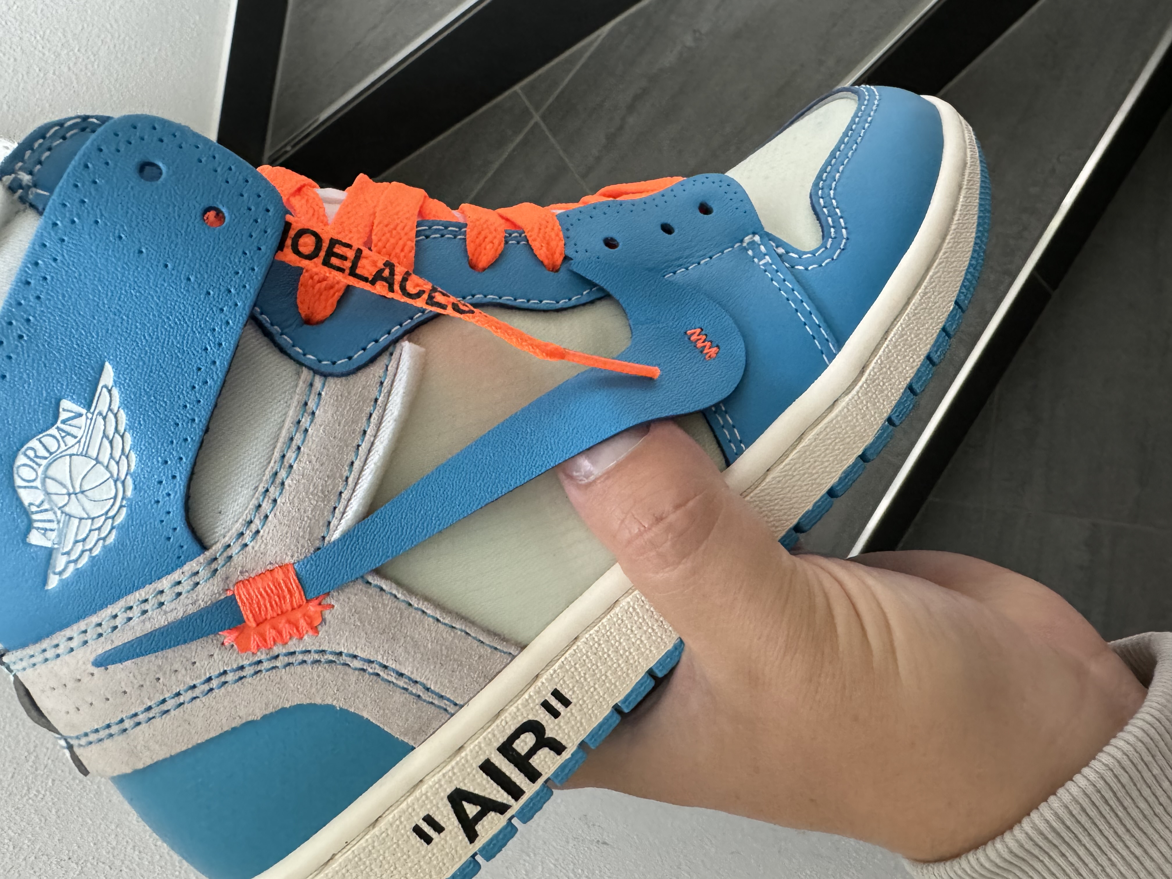 PK God Batch Air Jordan 1 Retro High Off-White University Blue AQ0818-148 review Hubergames 04