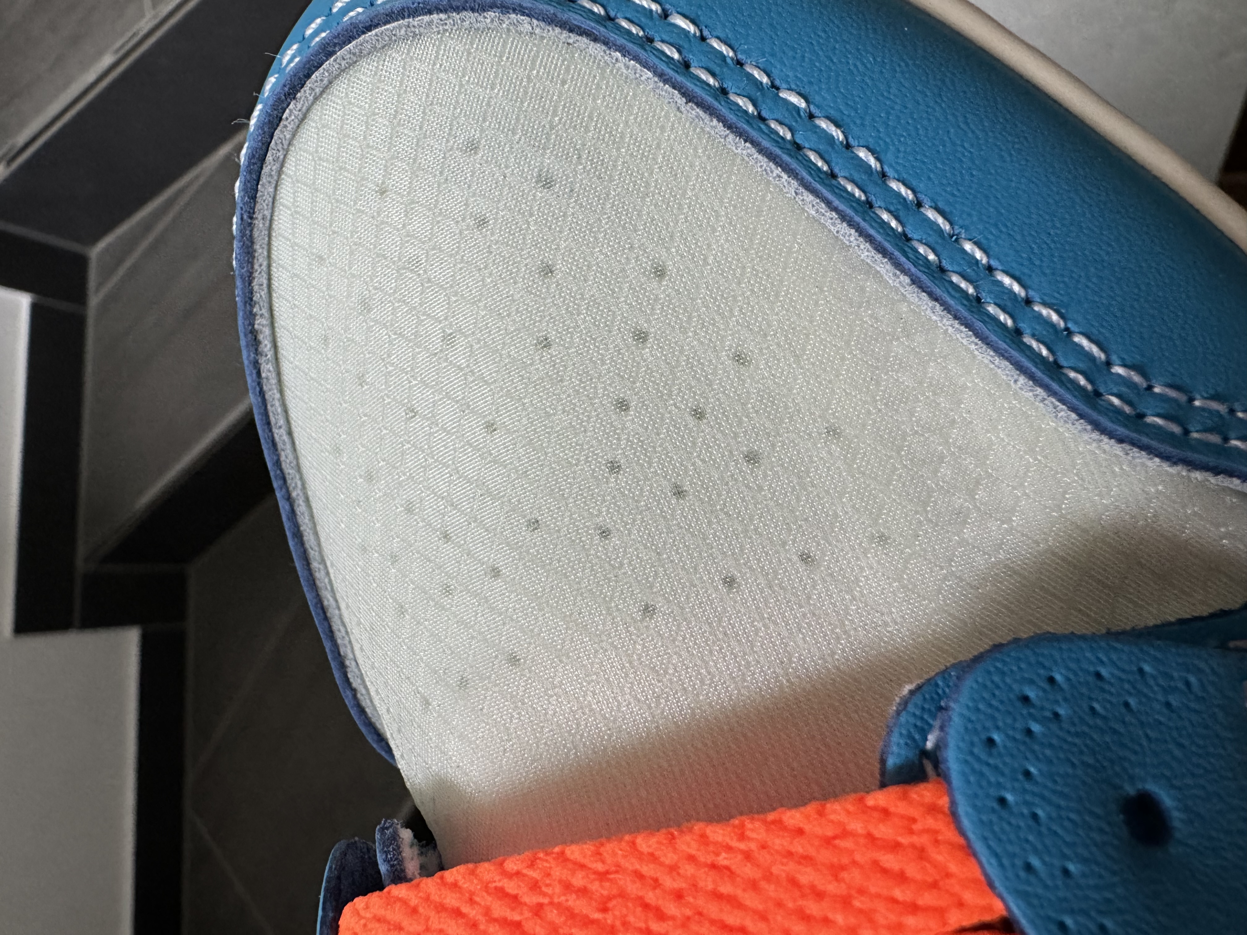PK God Batch Air Jordan 1 Retro High Off-White University Blue AQ0818-148 review Hubergames 06