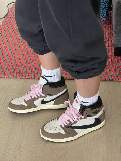 LJR Batch Air Jordan 1 Retro High Travis Scott CD4487-100  review Kirill 01