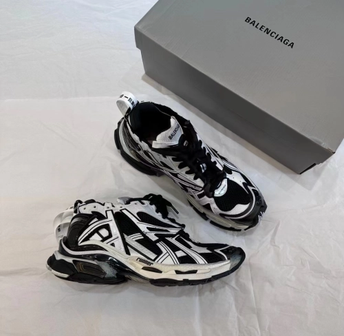 PK God Batch Balenciaga Runner Black White review 