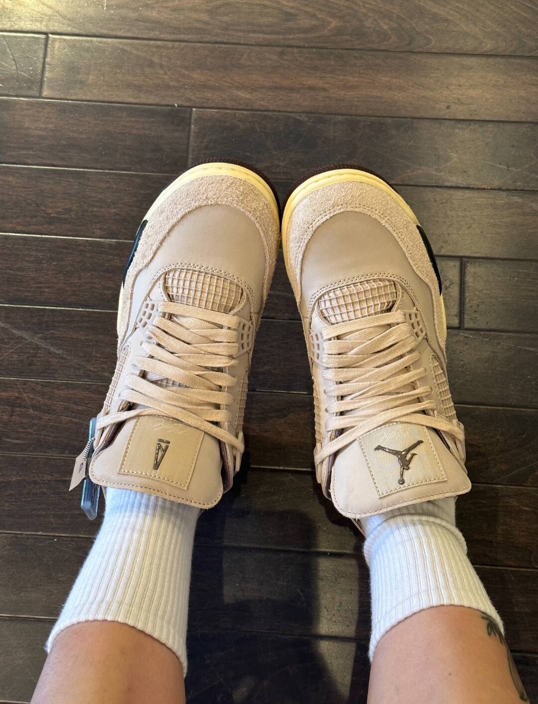 PK God Batch A Ma Maniére x Wmns Air Jordan 4 Retro 'Fossil Stone' FZ4810-200 review K*** 01