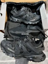 Balenciaga Track Black 555032 W1GB7 1000 (LED) review 0