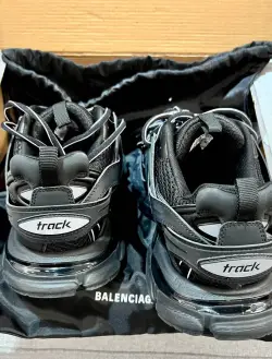 Balenciaga Track Black 555032 W1GB7 1000 (LED) review L*** 04
