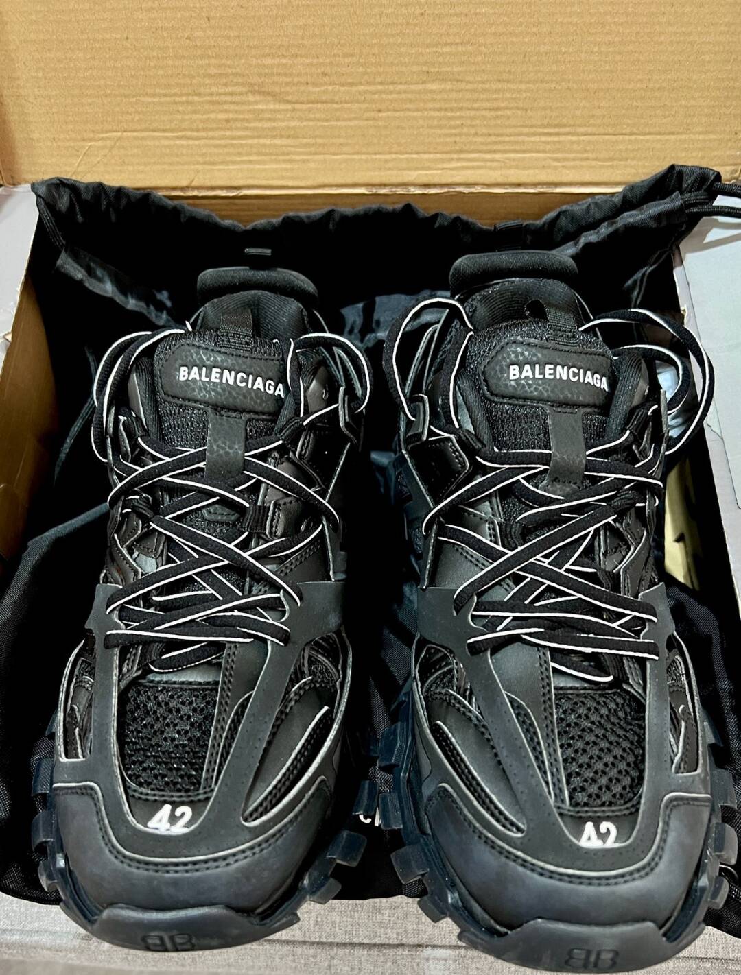 Balenciaga Track Black 555032 W1GB7 1000 (LED) review L*** 03