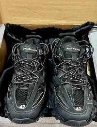 Balenciaga Track Black 555032 W1GB7 1000 (LED) review 2