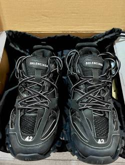 Balenciaga Track Black 555032 W1GB7 1000 (LED) review L*** 03