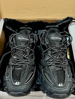 Balenciaga Track Black 555032 W1GB7 1000 (LED) review L*** 03