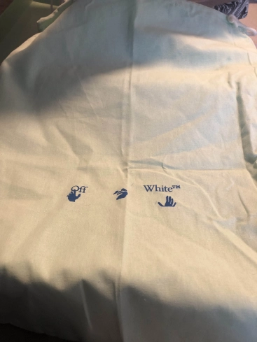 PK God Batch OFF-WHITE Out Of Office Cloud White OMIA189R2 1LEA00 20101 review T*** 04