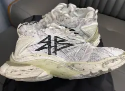 PK God Batch Balenciaga Runner Graffiti White 677402 W3RBQ 9010 review J*** 02